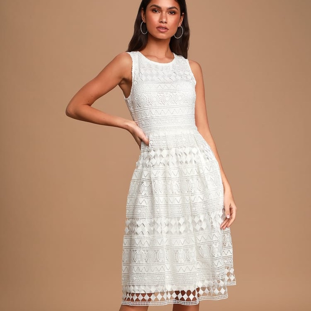 Lulu’s White Lace Sleeveless Midi Dress